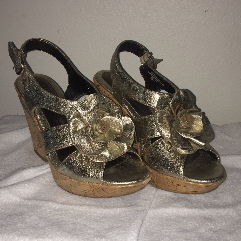 Soft cork wedges gold...pretty!